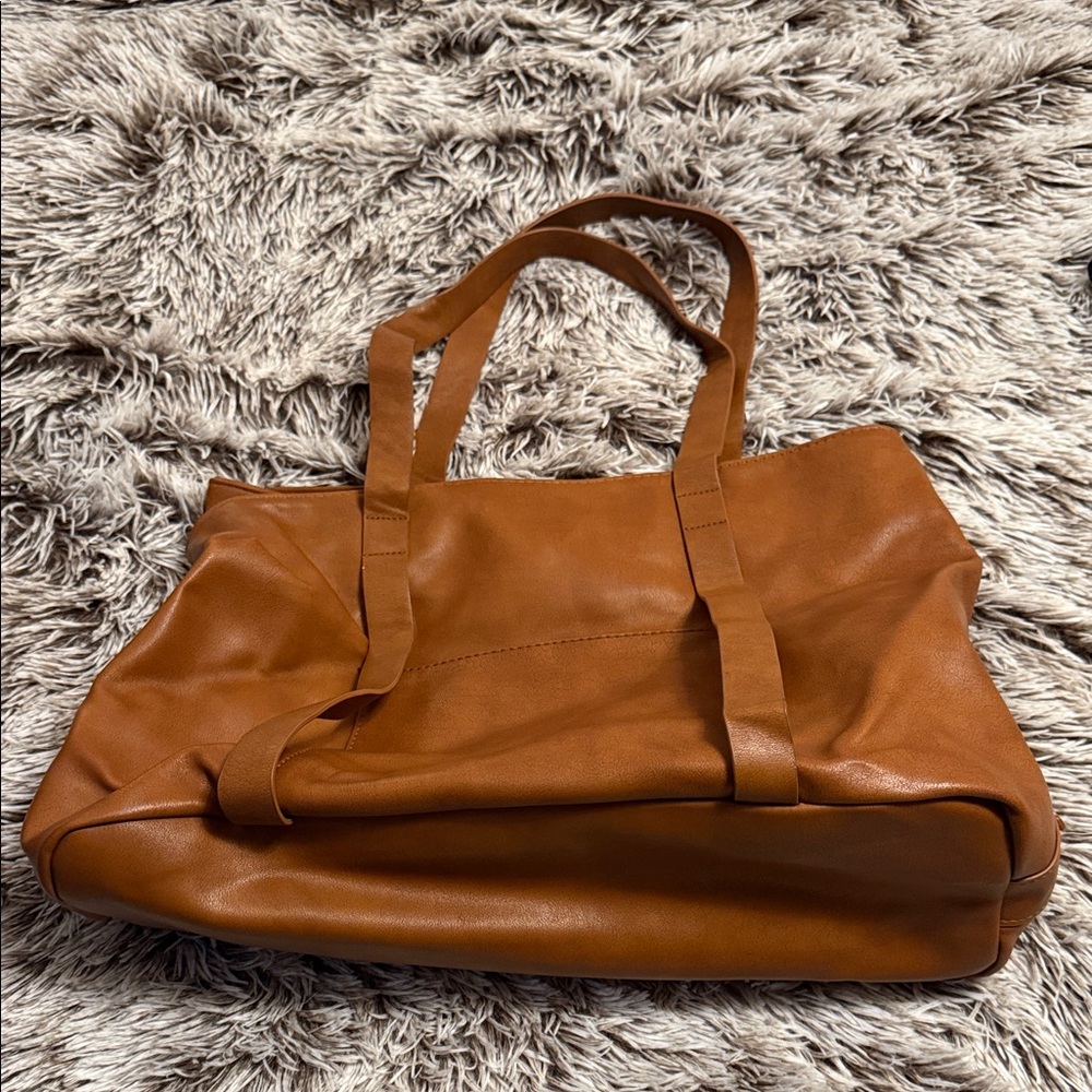 Universal Thread Tan Weekender Bag NWOT - Picture 2 of 6